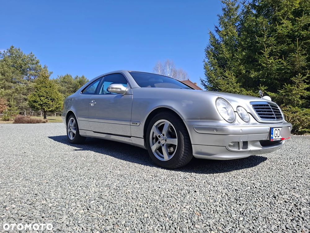 Mercedes-Benz CLK - 11