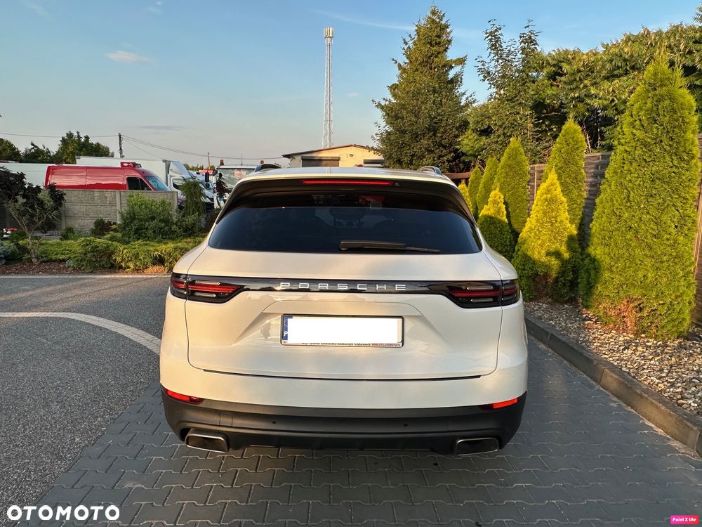 Porsche Cayenne - 4