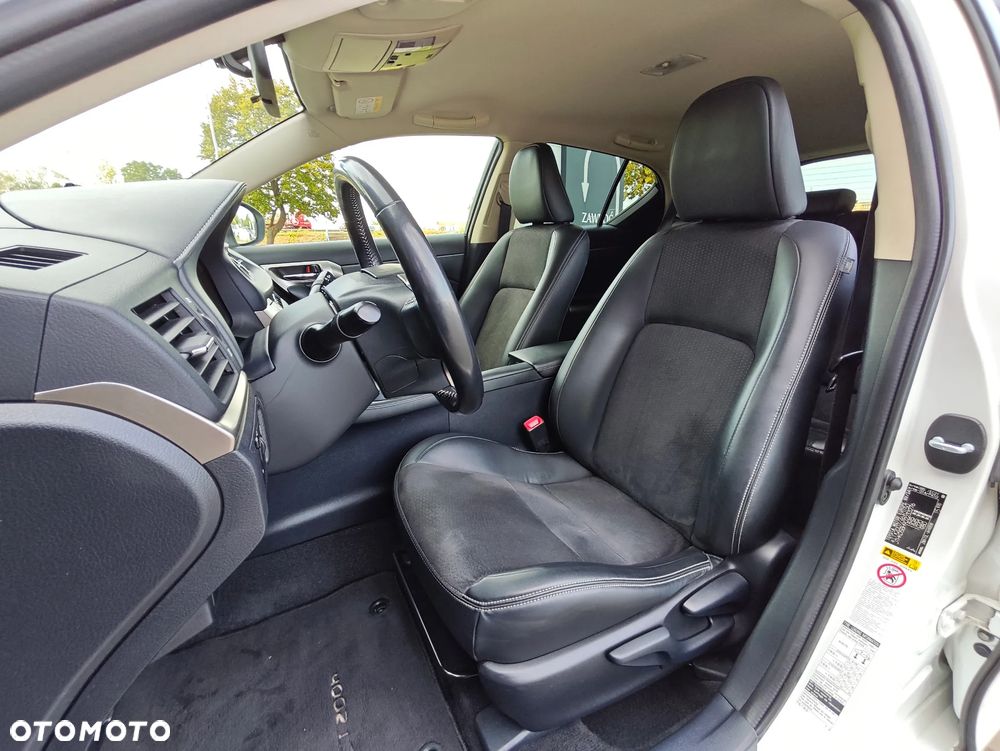Lexus CT 200h Elegance - 11