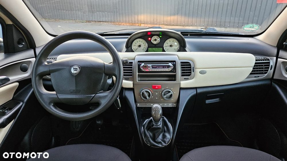 Lancia Ypsilon Y 1.2 8v Argento - 11