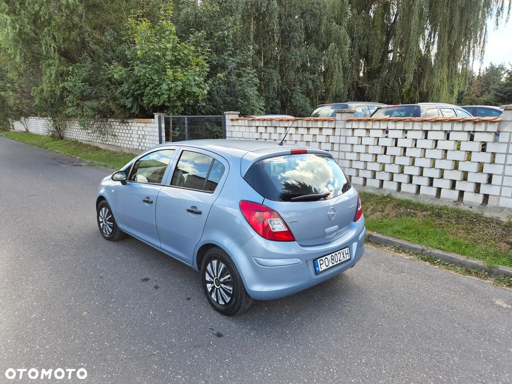 Opel Corsa 1.2 16V Cosmo - 7