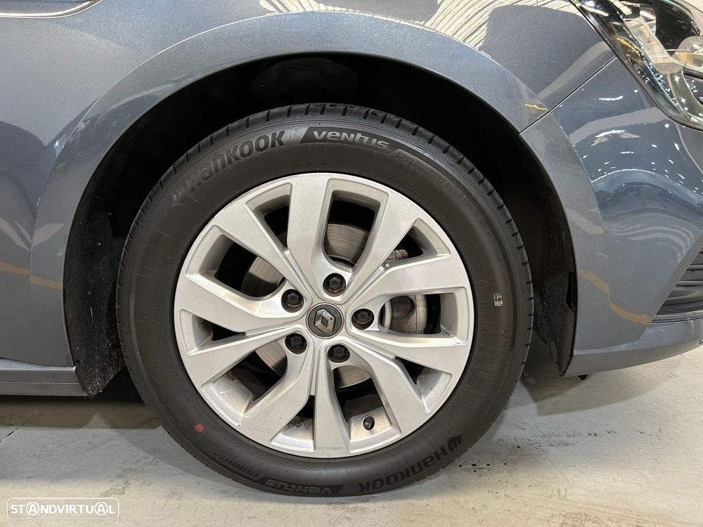 Renault Mégane 1.5 Blue dCi Limited - 11