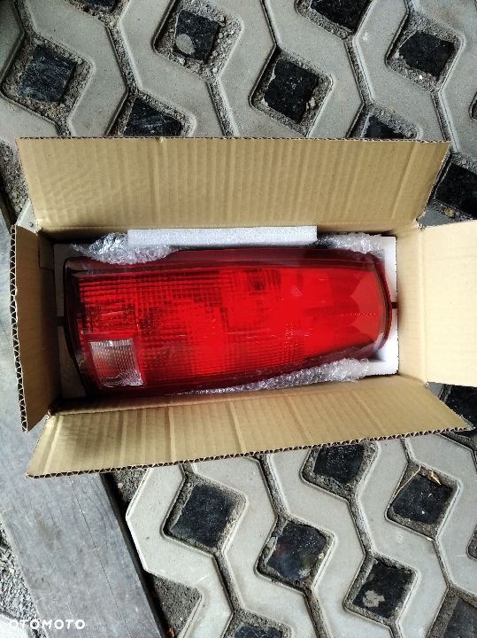 NOWA NOWE lampy lampa prawa lewa tyl tylna tylne CHEVROLET TAHOE SUBURBAN c/K BLAZER silverado pickup c1500 k1500 GMC YUKON cadillac ESCALADE c2500 k2500 C3500 K3500 sierra rear lamp tail left right - 2