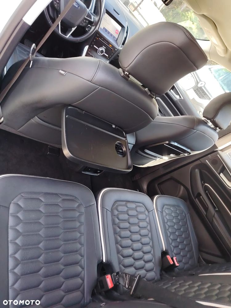 Ford S-Max - 31