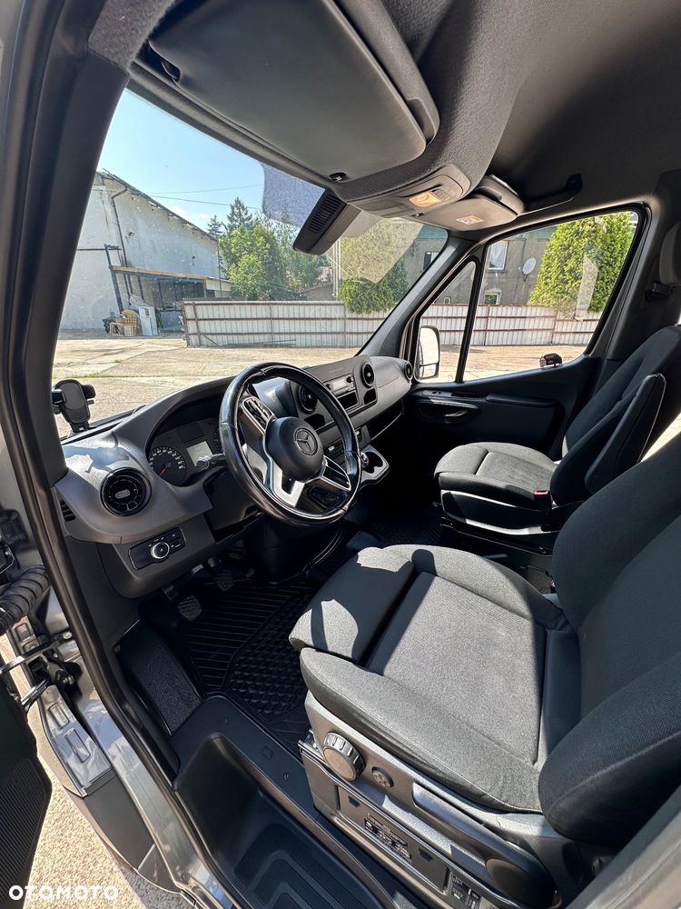 Mercedes-Benz Sprinter - 9