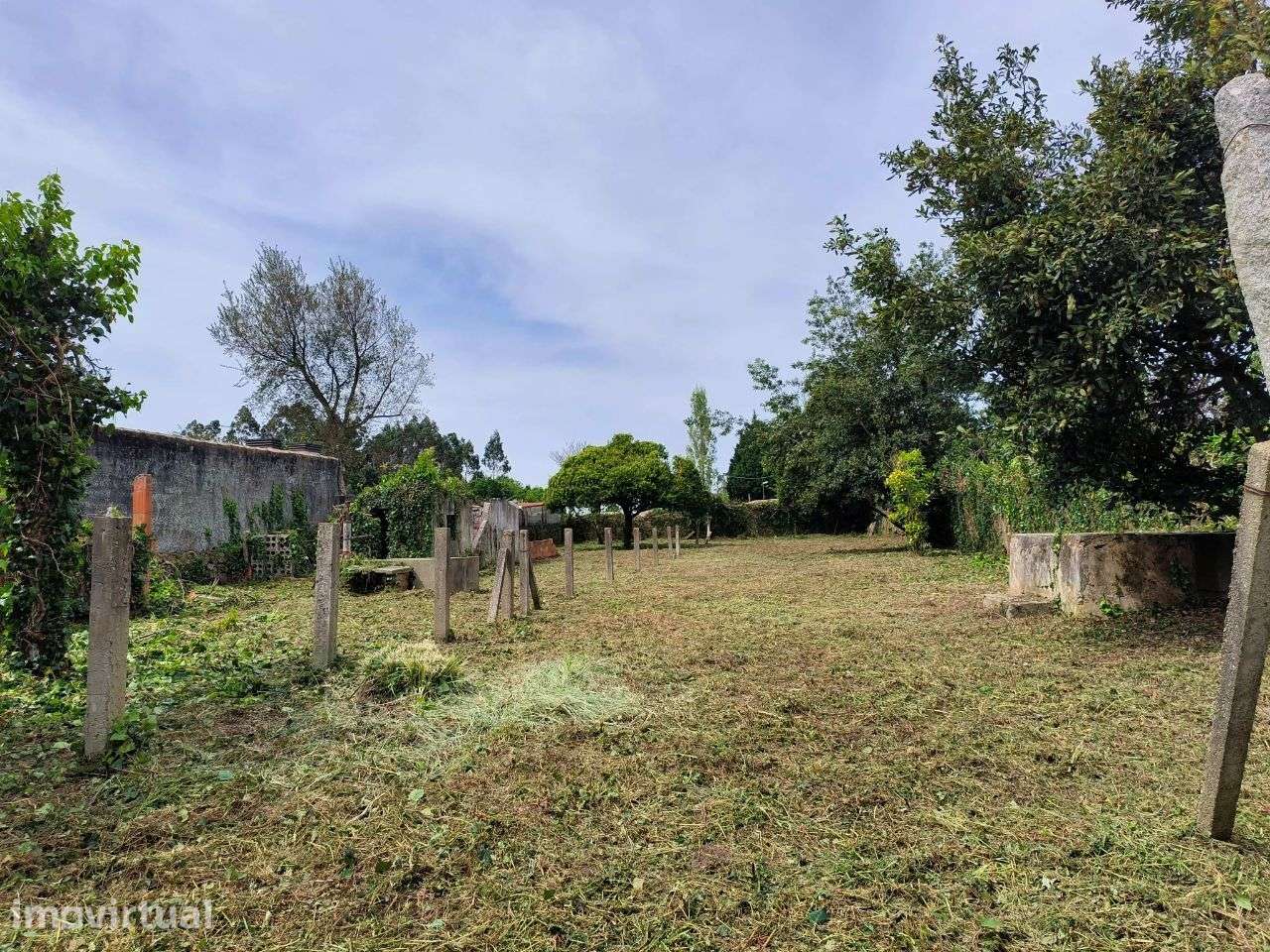 Terreno urbano com casa centenária na melhor zona da Feira - Grande imagem: 2/2