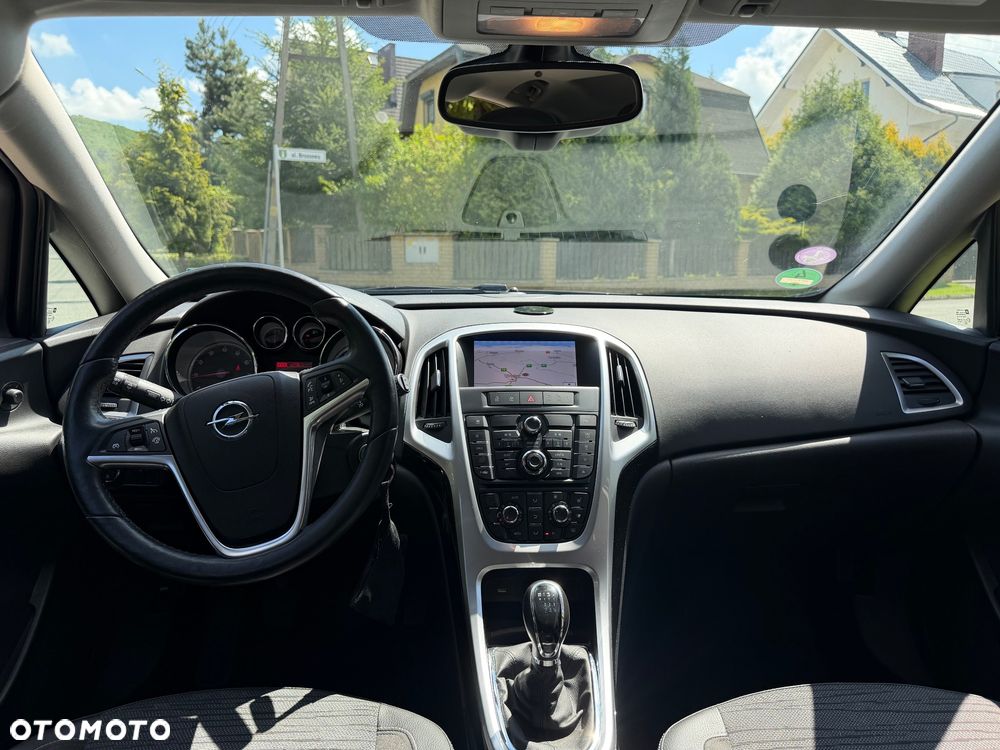 Opel Astra 1.4 Turbo Exklusiv - 23