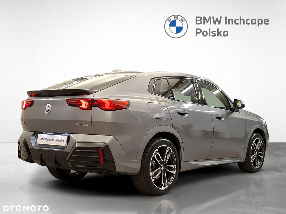 BMW iX2 eDrive20 66.5kWh M Sport Edition - 6