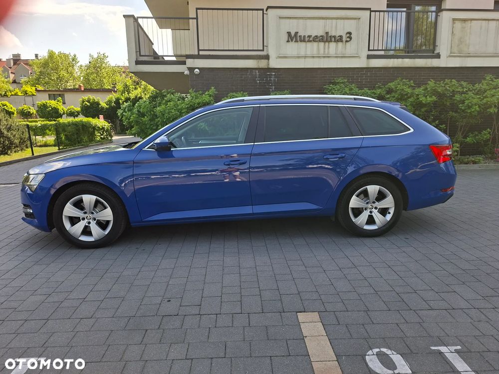 Skoda Superb 2.0 TDI Ambition DSG7 - 6