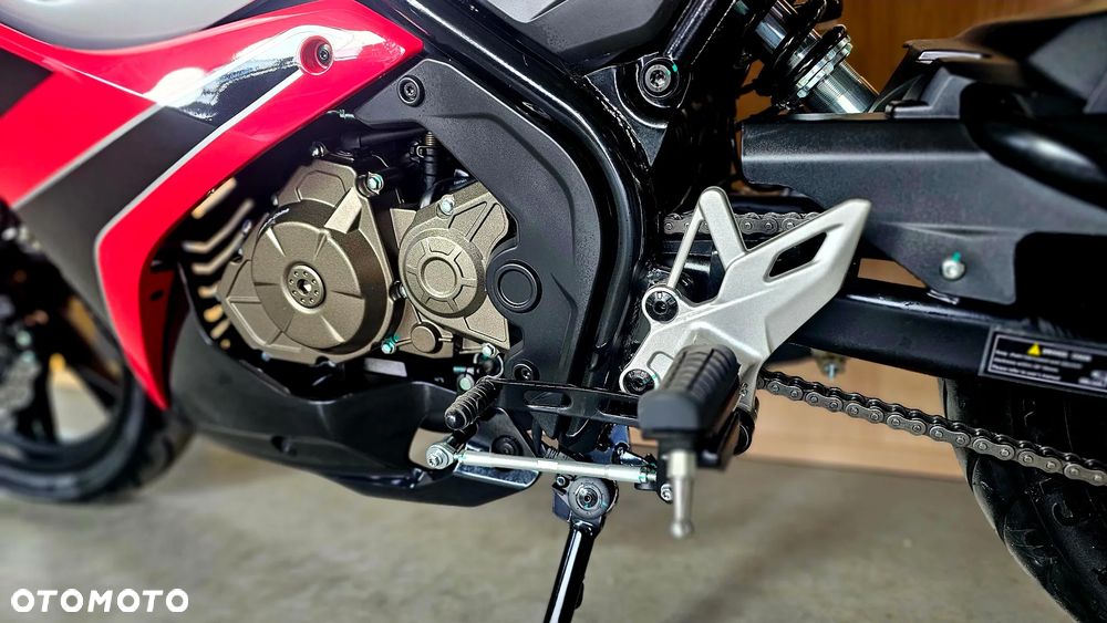 QJMOTOR SRK 125R - 7