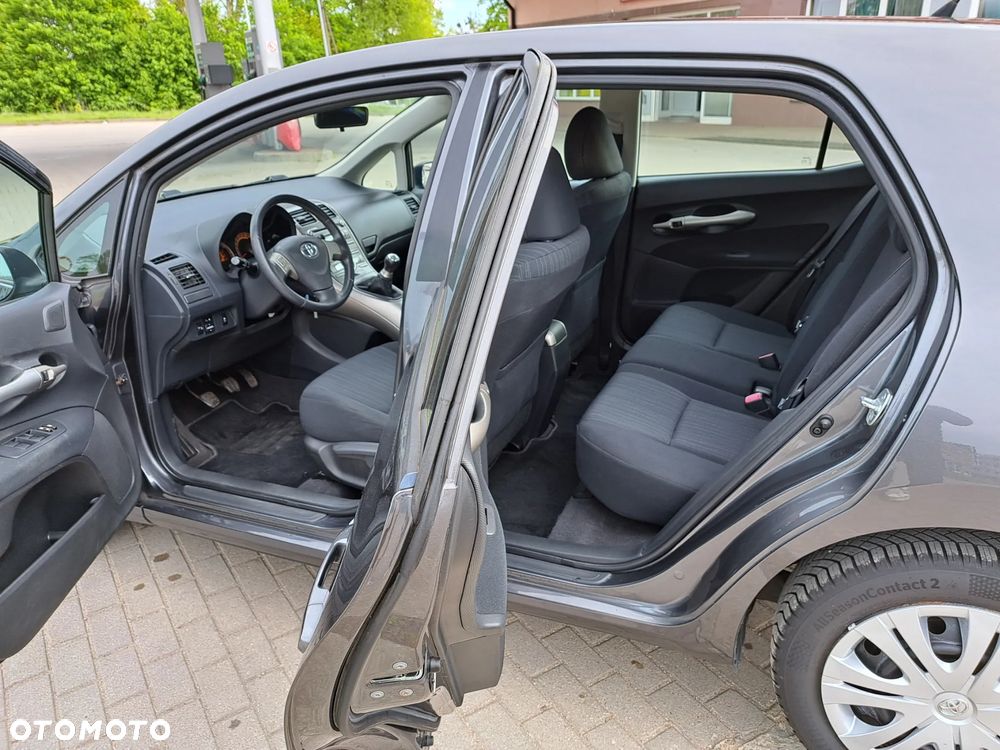 Toyota Auris 1.4 VVT-i Sol - 12