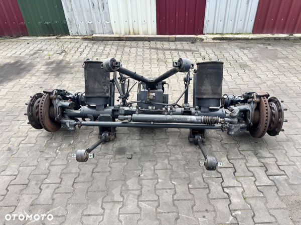 Belka, oś podnoszona, skrętna Iveco Stralis Euro 6, piasty, zaciski