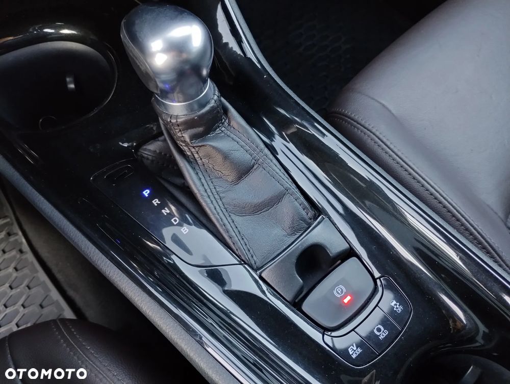 Toyota C-HR - 13
