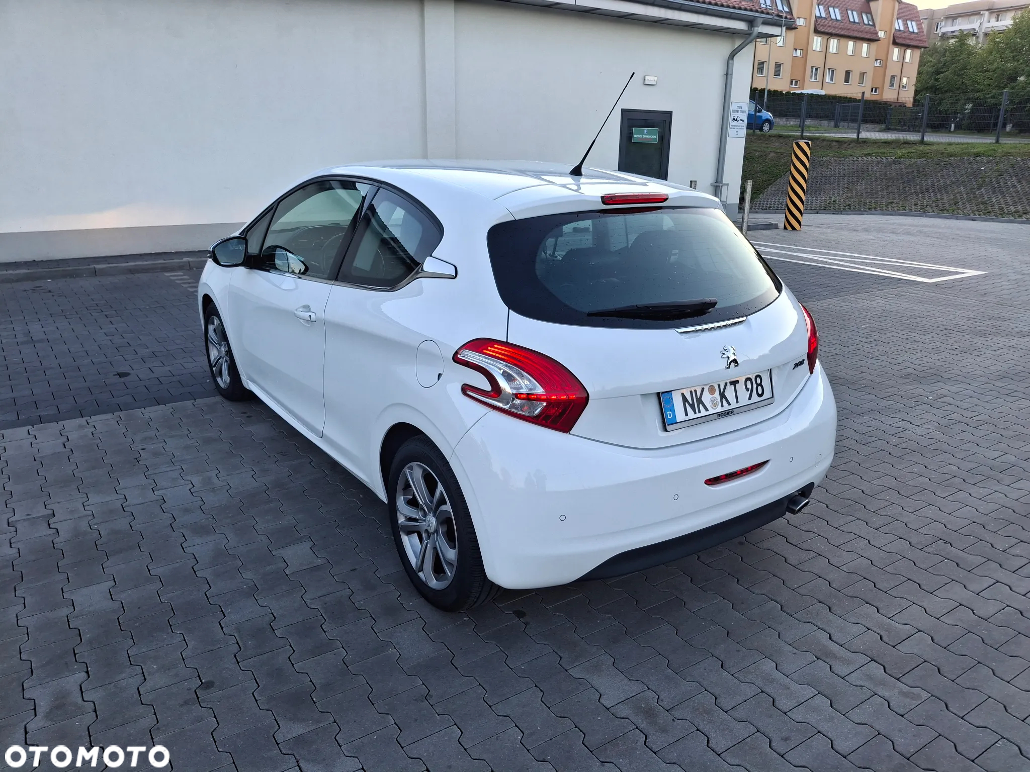 Peugeot 208 120 VTI Allure - 13