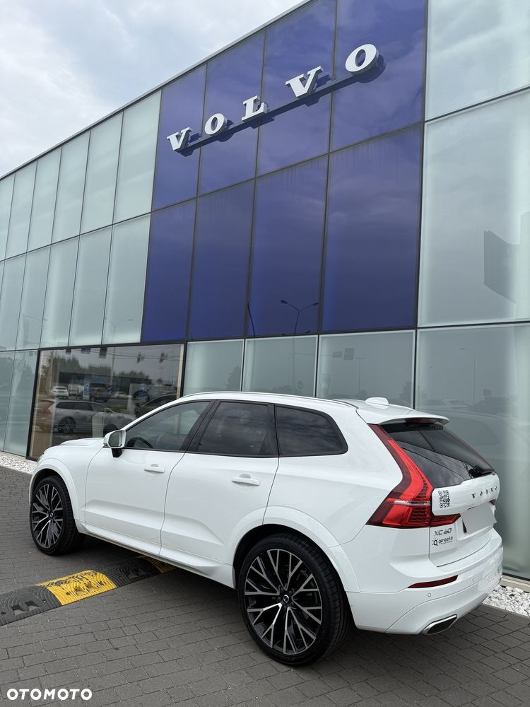 Volvo XC 60 T5 AWD Momentum Pro - 3