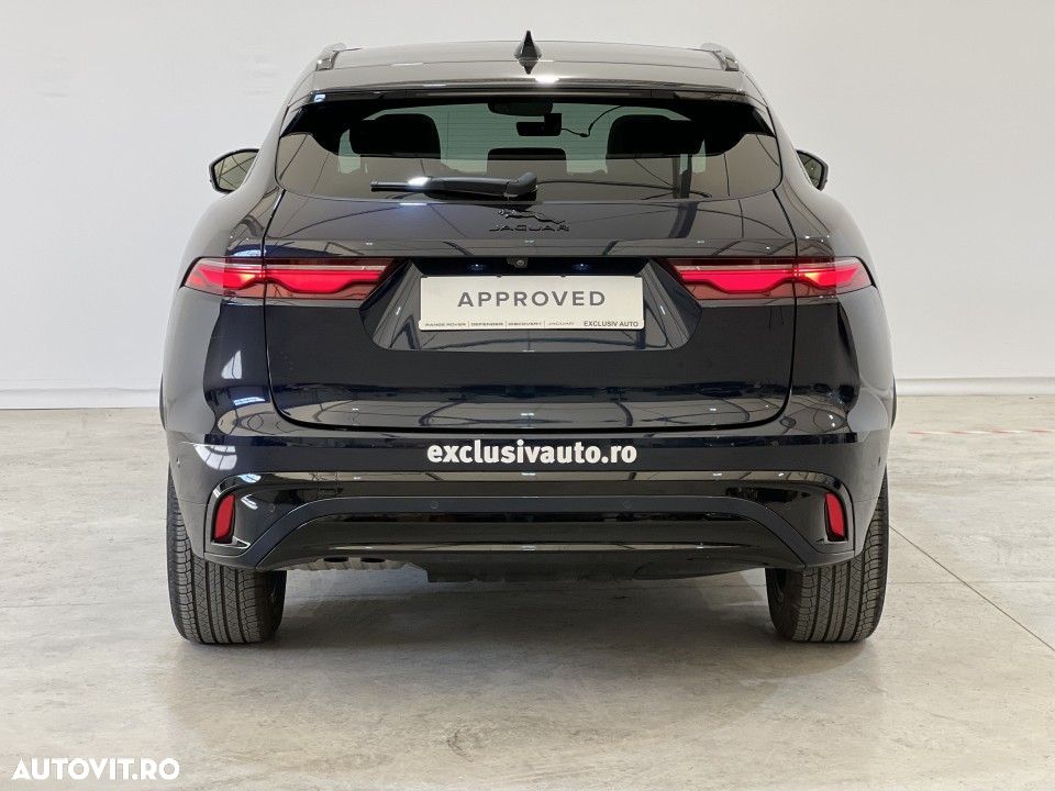 Jaguar F-Pace - 32