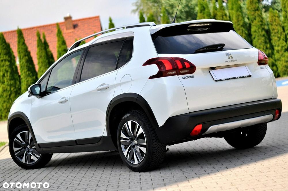 Peugeot 2008 1.2 VTi Allure - 2