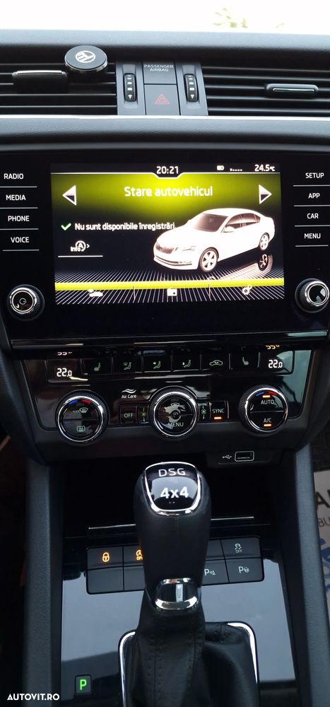 Skoda Octavia 2.0 TDI DSG 4X4 Style - 11