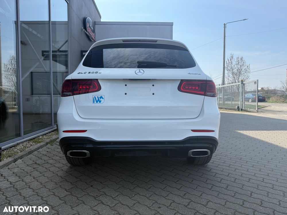 Mercedes-Benz GLC 300 d 4MATIC 9G-TRONIC AMG Line Plus - 4