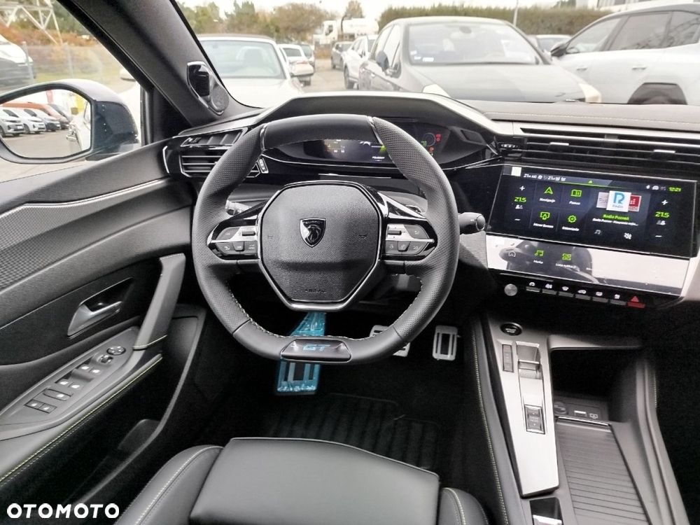 Peugeot 408 - 23