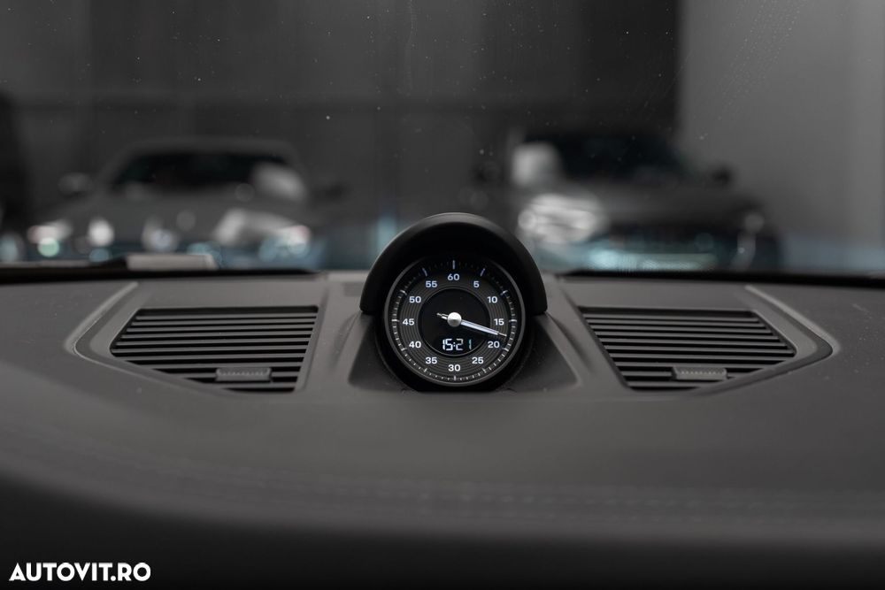Porsche 911 - 28