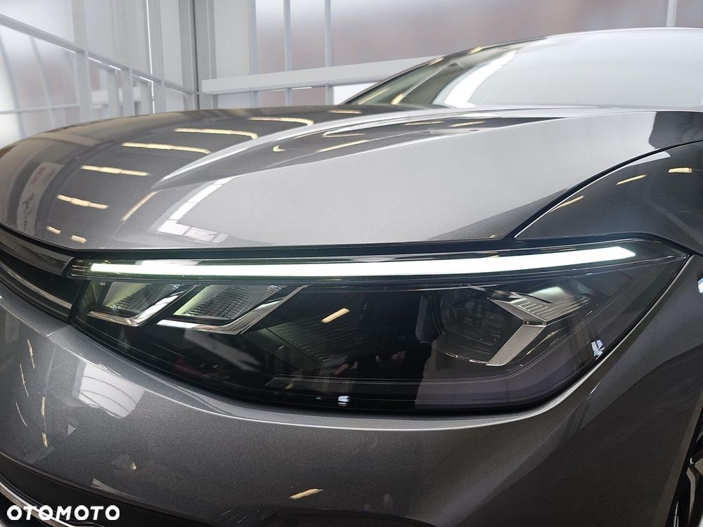 Volkswagen Passat - 35