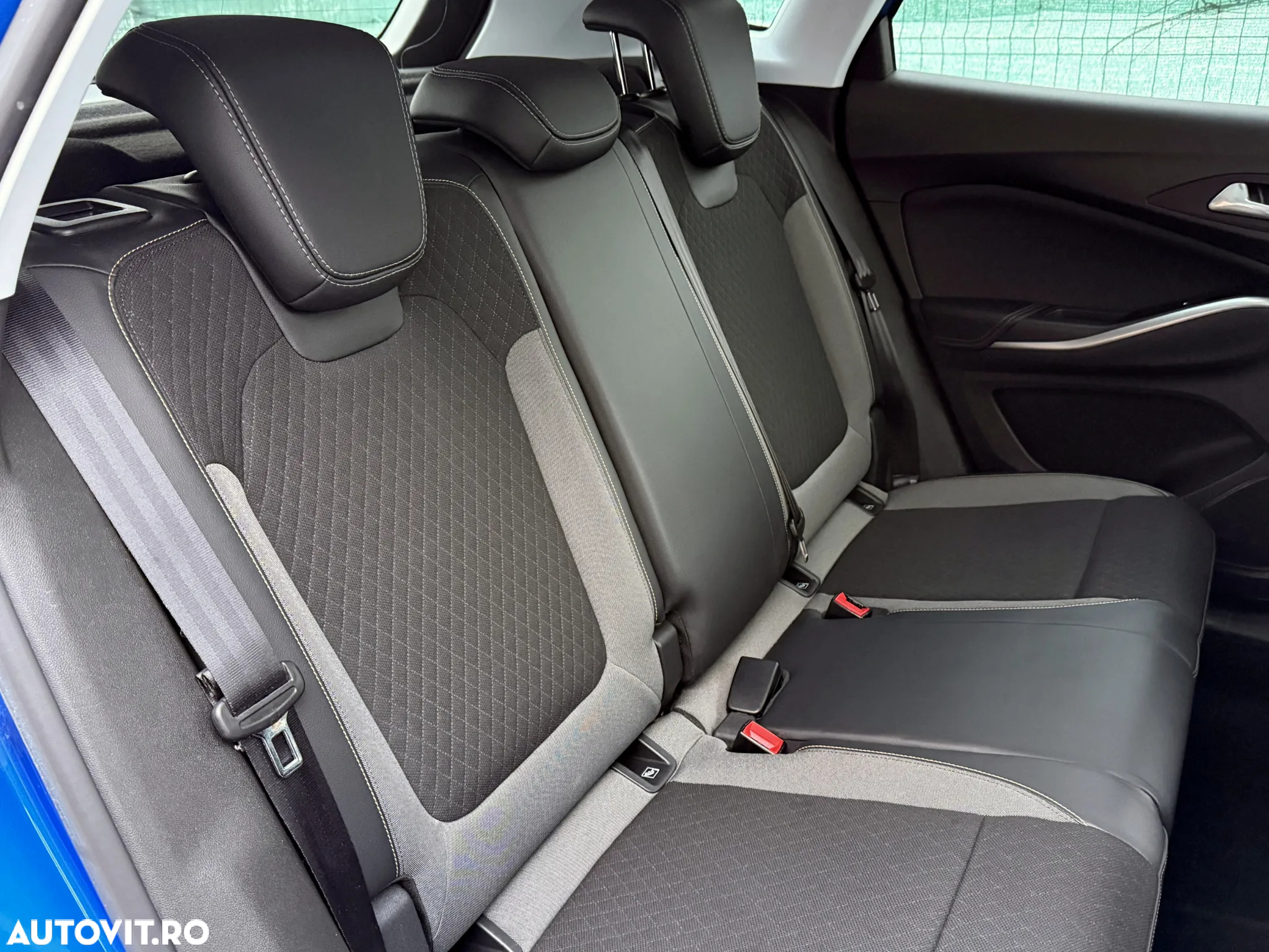 Opel Grandland X 1.2 Turbo START/STOP GS Line - 13