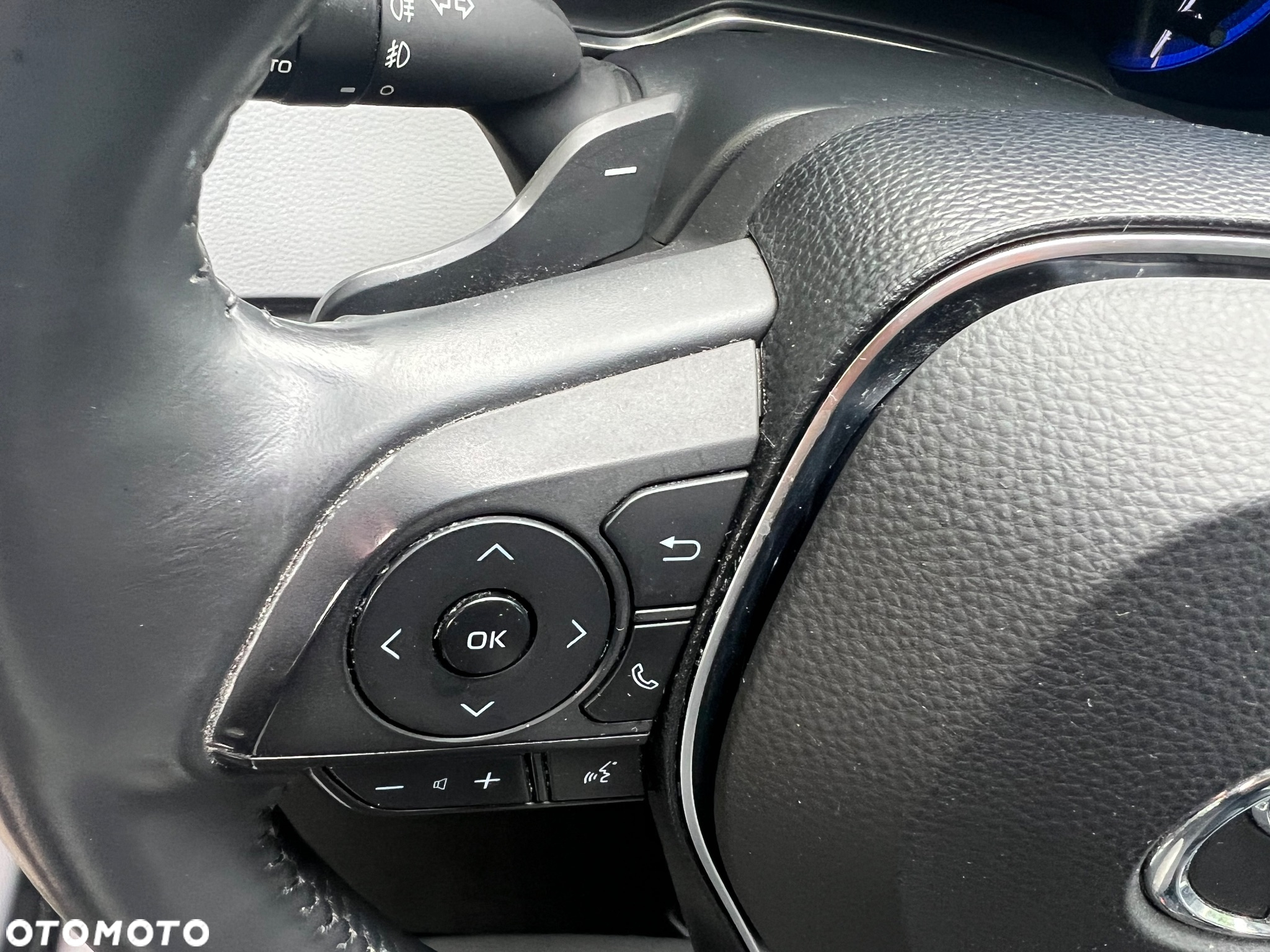 Toyota Corolla 2.0 Hybrid Comfort - 19
