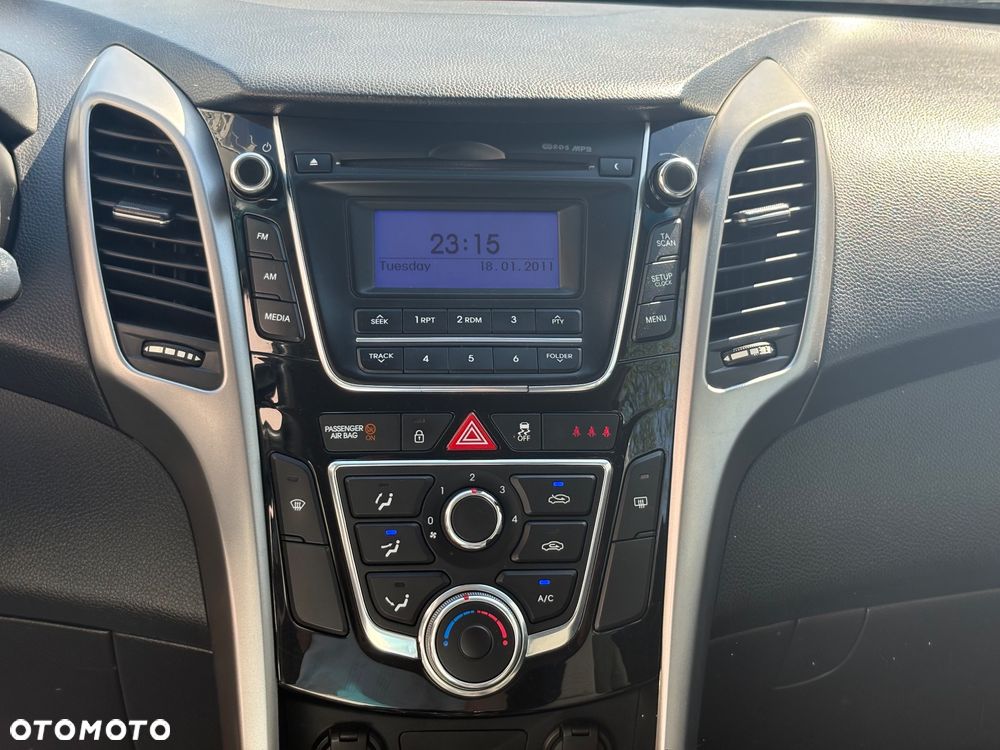 Hyundai i30 1.6 Premium - 9