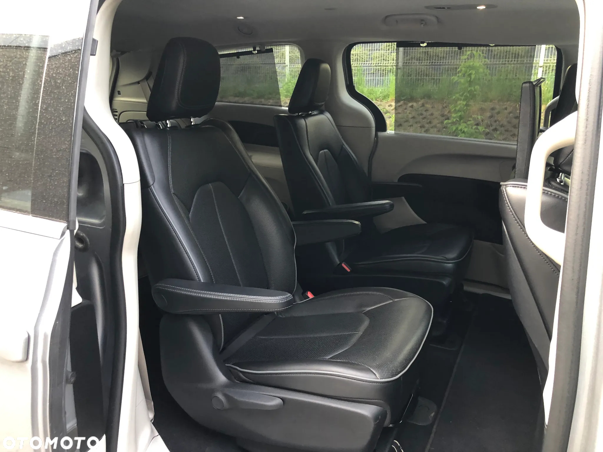 Chrysler Pacifica - 9