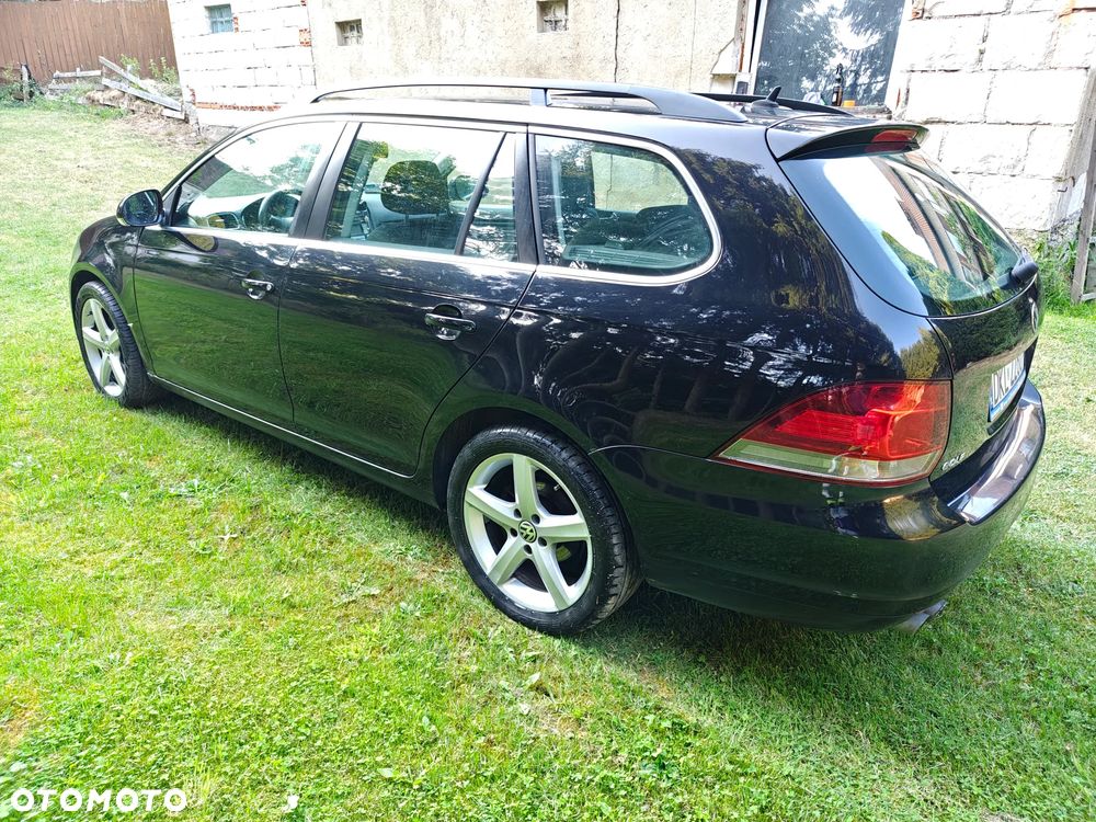 Volkswagen Golf - 6