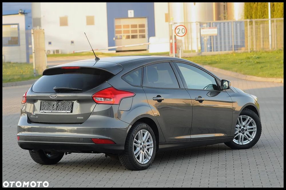 Ford Focus - 19
