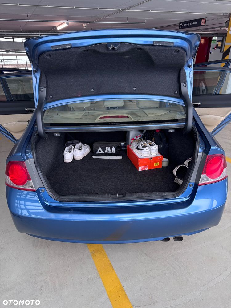 Honda Civic 1.8 Comfort - 12
