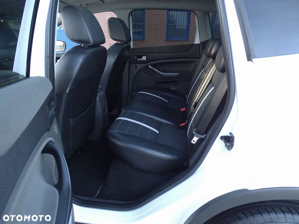 Ford Kuga 2.0 TDCi 4WD Titanium Plus - 22