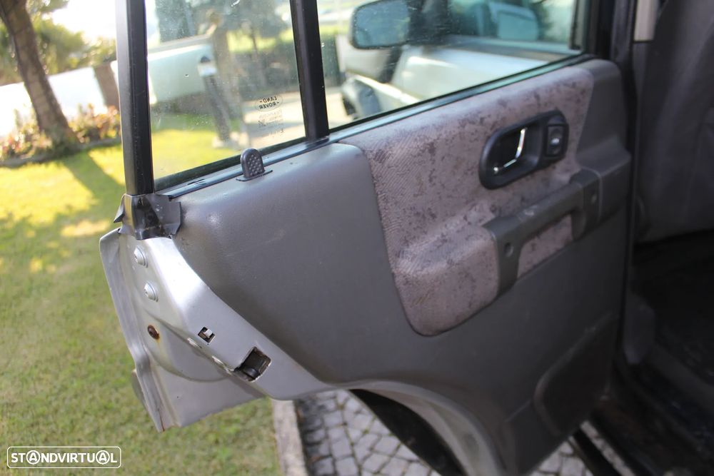 Land Rover Discovery 2.5 TD5 - 35