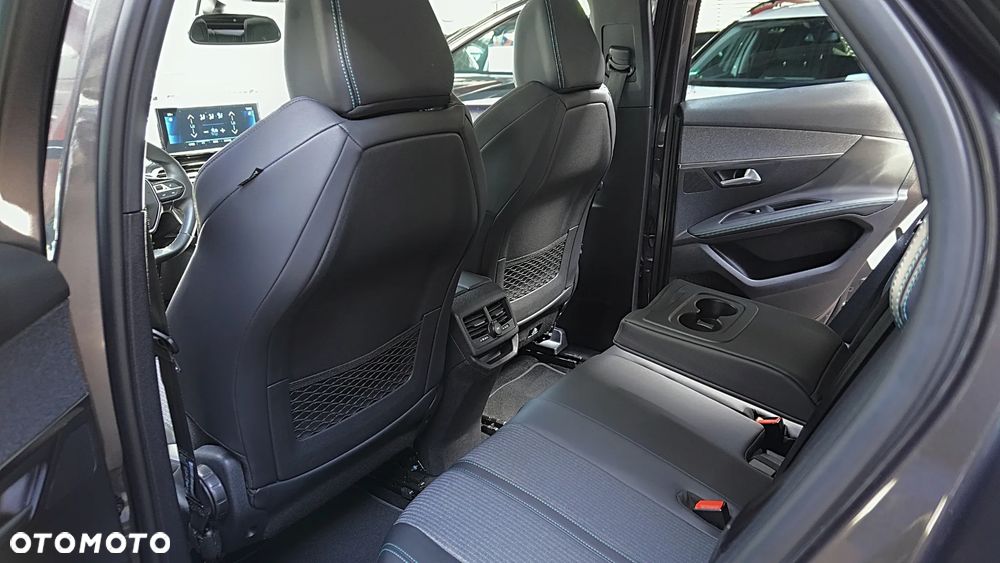 Peugeot 3008 1.2 PureTech Allure Pack S&S EAT8 - 17