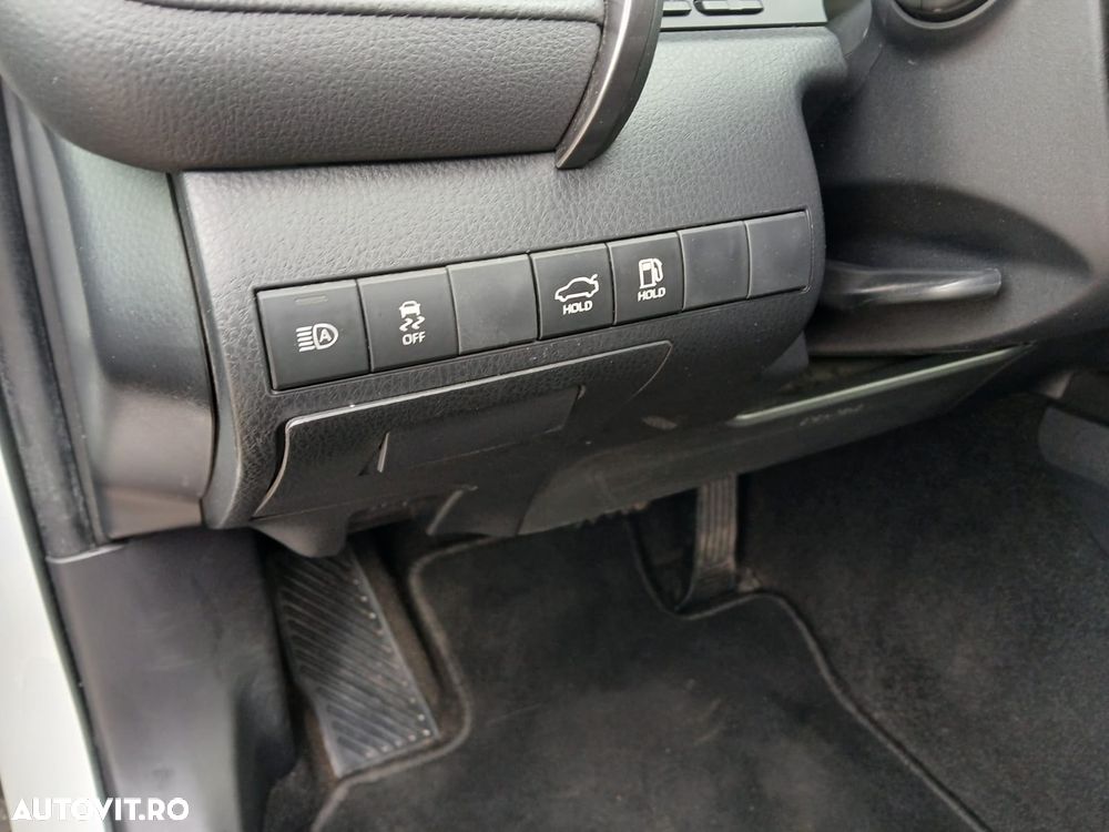 Toyota Camry 2.5 Business - 13