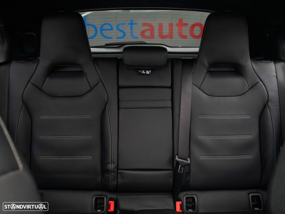 Mercedes-Benz A 250 e 8G-DCT AMG Line - 24