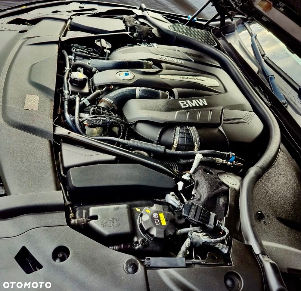 BMW Seria 7 750i xDrive - 39