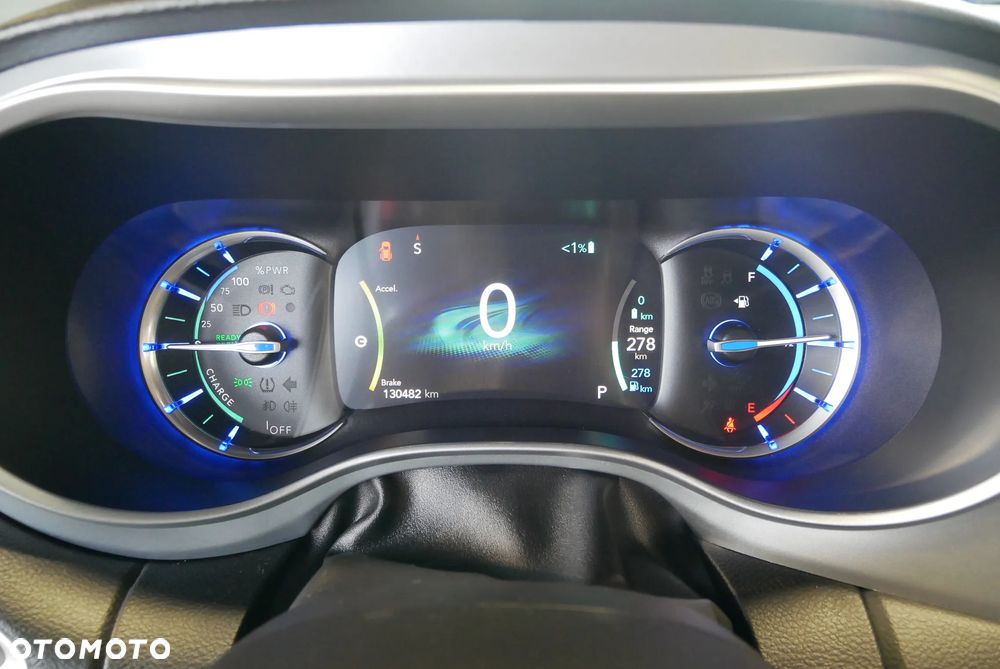 Chrysler Pacifica - 19