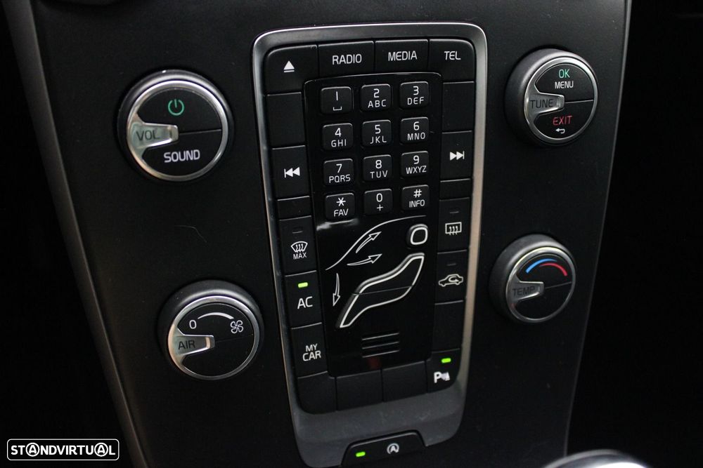 Volvo V40 2.0 D3 Inscription - 17
