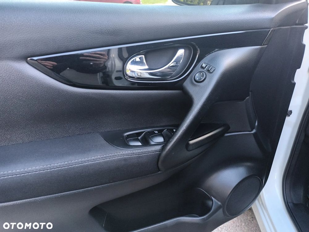 Nissan Qashqai 1.6 DCi N-Tec EU6 - 17