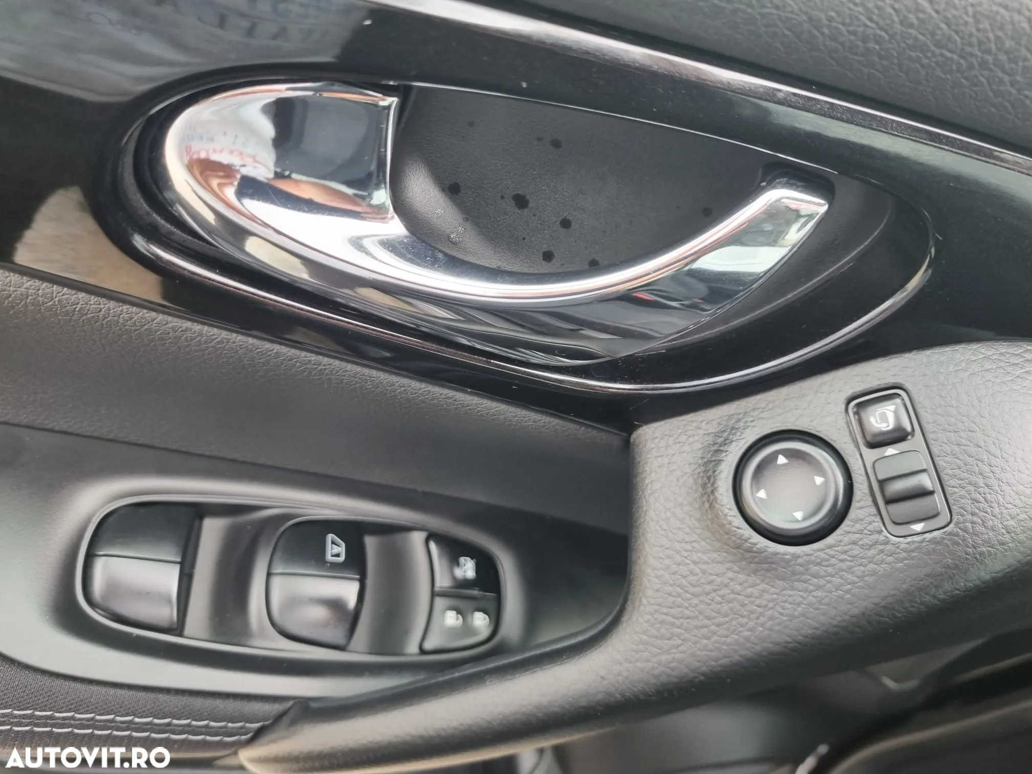 Nissan Qashqai 1.5 DCI N-Connecta - 18