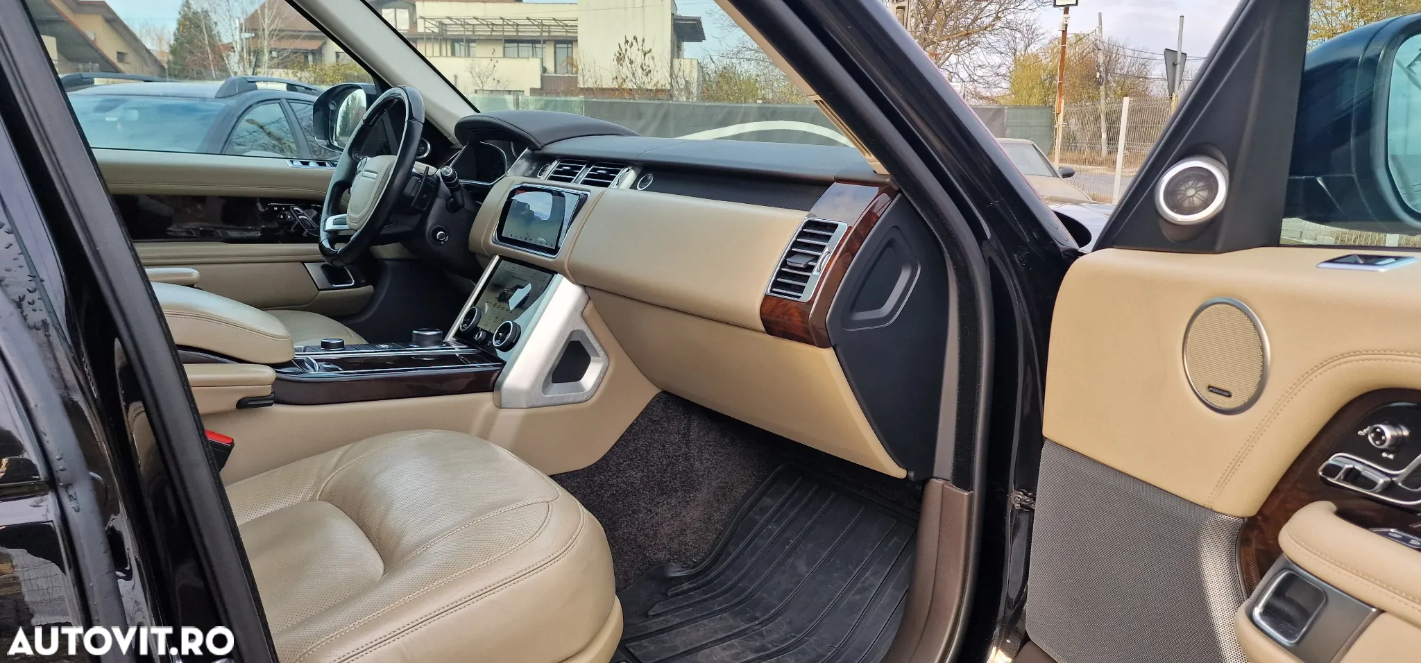 Land Rover Range Rover 3.0L SDV6 Vogue - 11