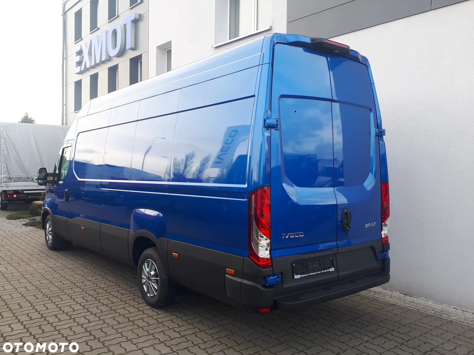 Iveco 35S21HA8V, dach 2,1m, niebieski metalizowany - 4