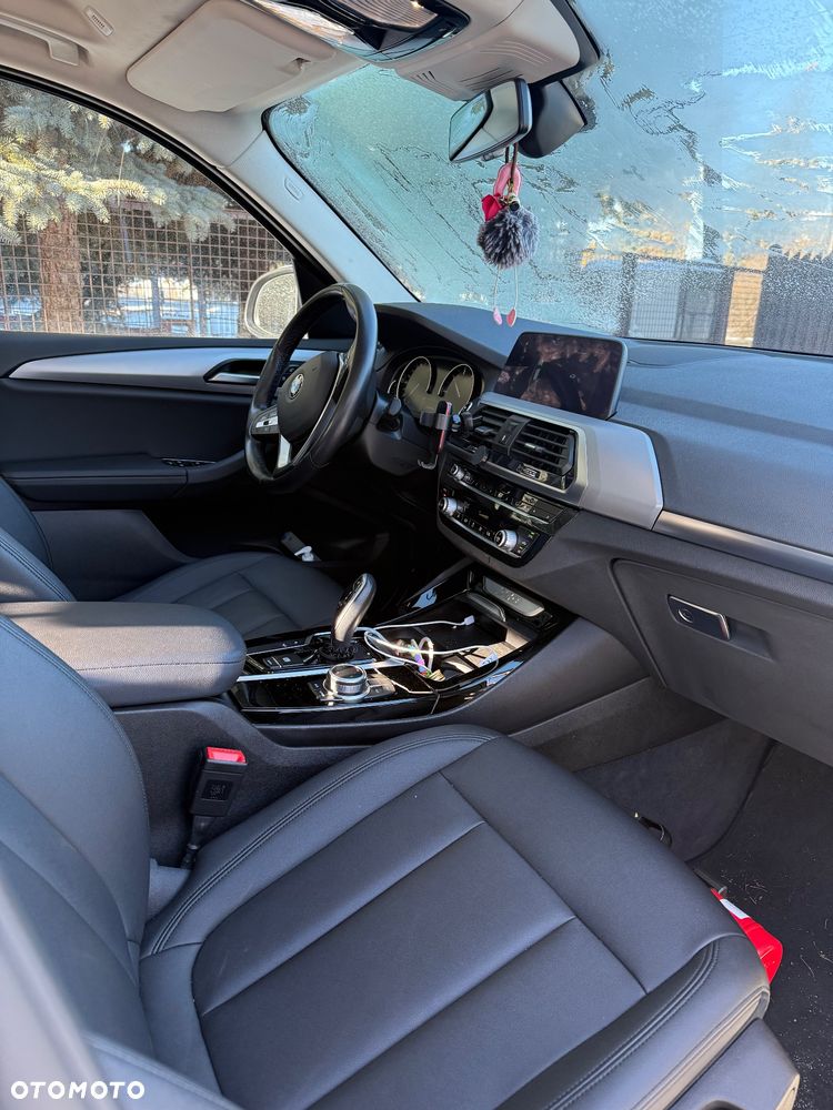 BMW X3 xDrive20d Advantage - 6