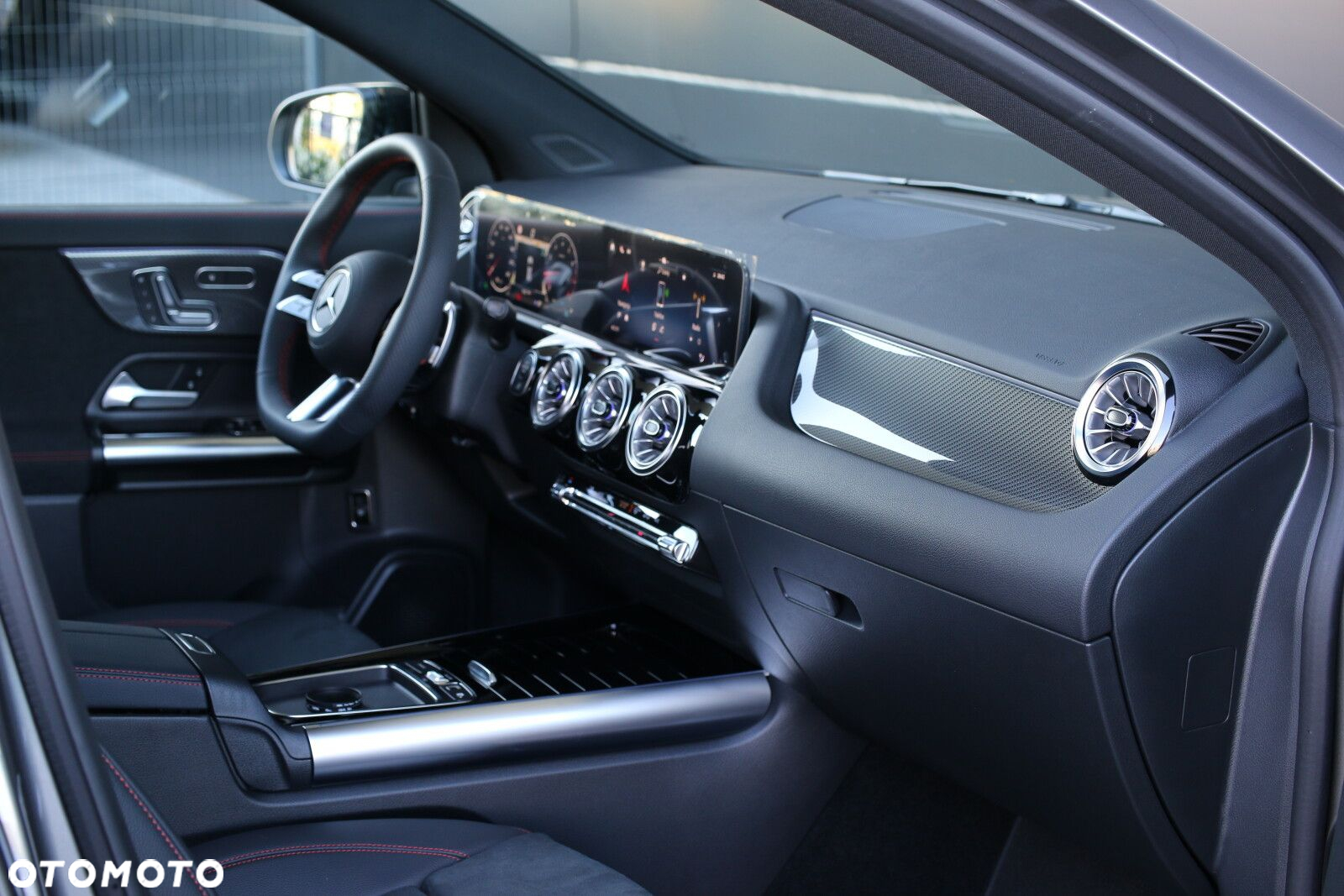Mercedes-Benz GLA - 18
