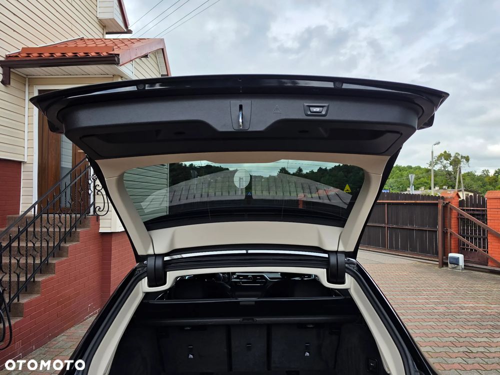 BMW Seria 5 520d M Sport Edition - 16