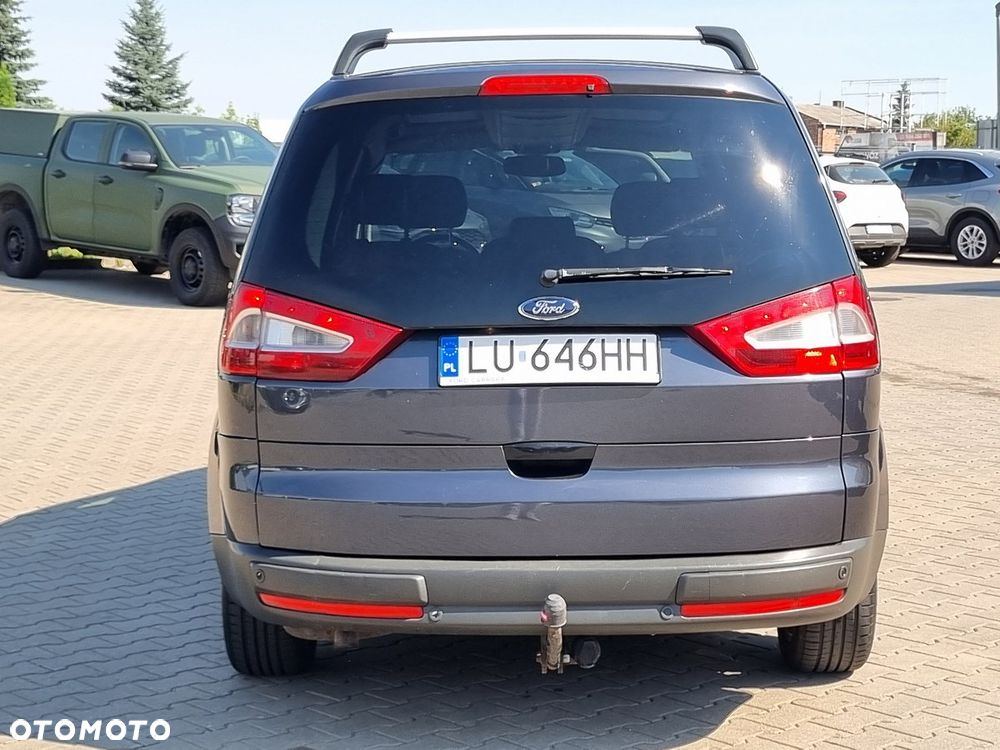 Ford Galaxy 2.0 TDCi Ghia - 14