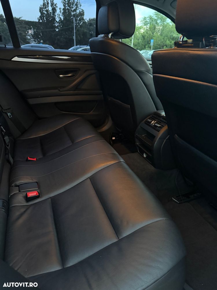 BMW Seria 5 520d xDrive - 7